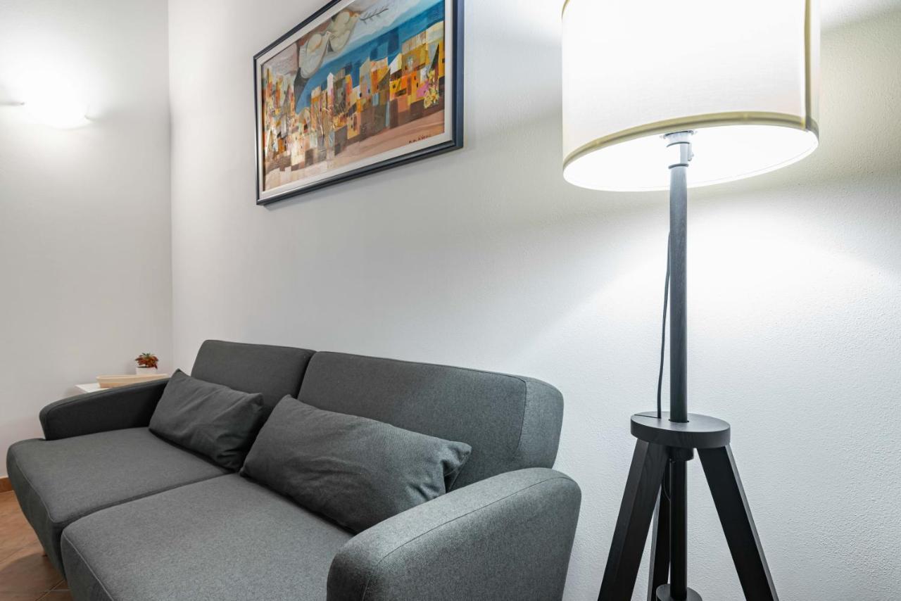 Appartamento House Of Foscolo - Palazzo Cornazzani - By Host4U Pavia Esterno foto