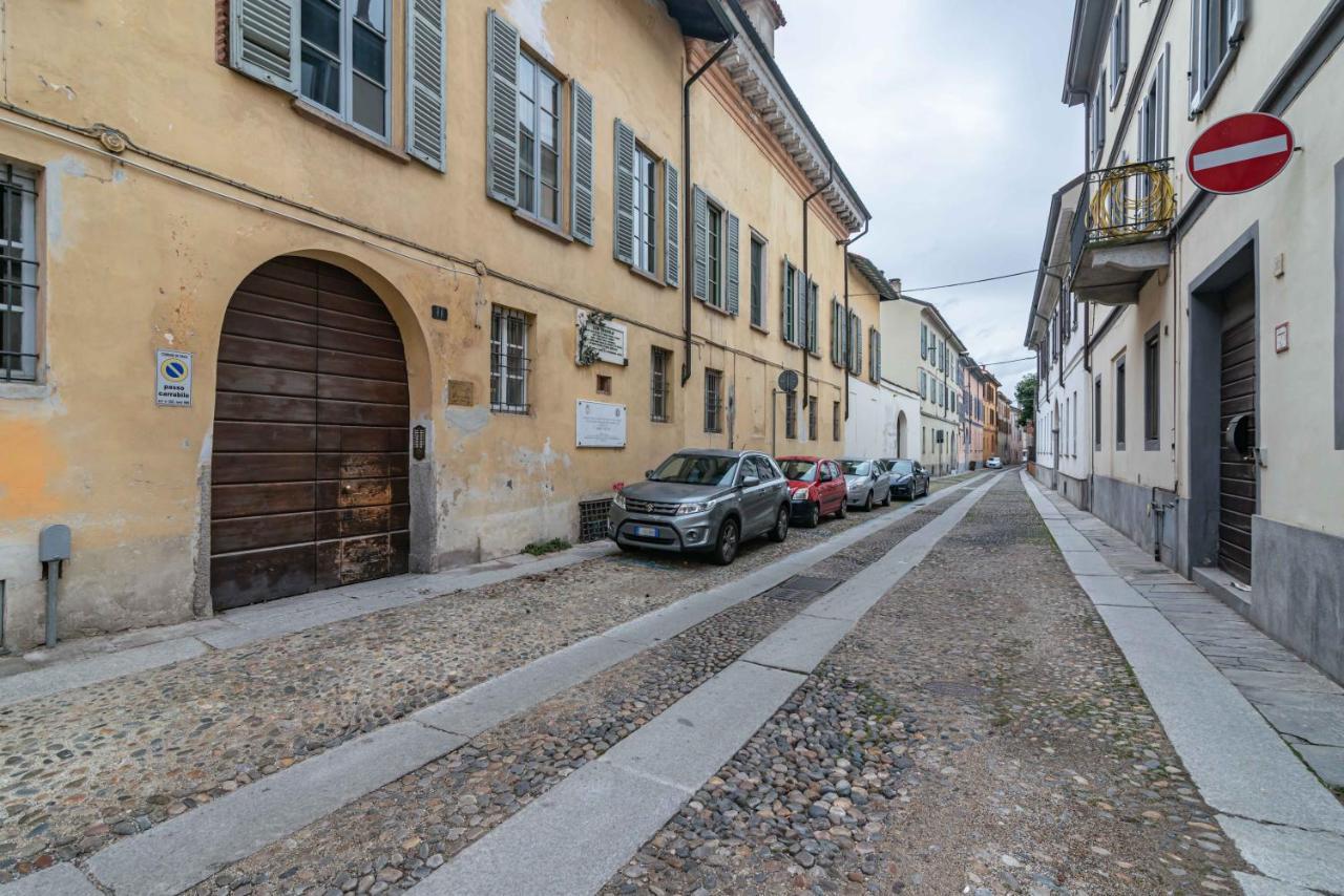Appartamento House Of Foscolo - Palazzo Cornazzani - By Host4U Pavia Esterno foto