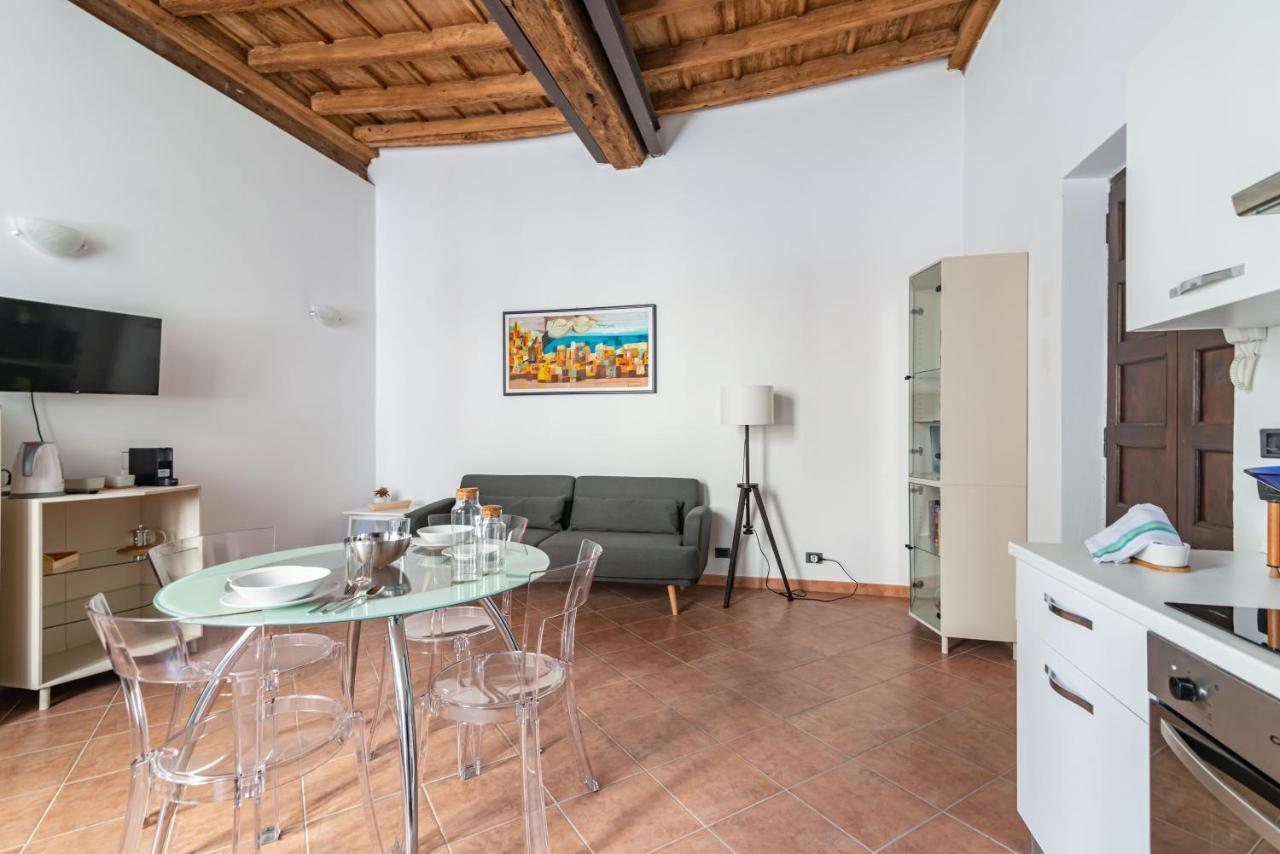 Appartamento House Of Foscolo - Palazzo Cornazzani - By Host4U Pavia Esterno foto