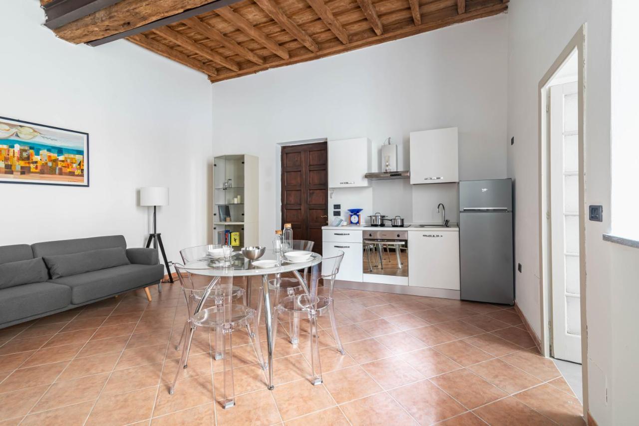 Appartamento House Of Foscolo - Palazzo Cornazzani - By Host4U Pavia Esterno foto